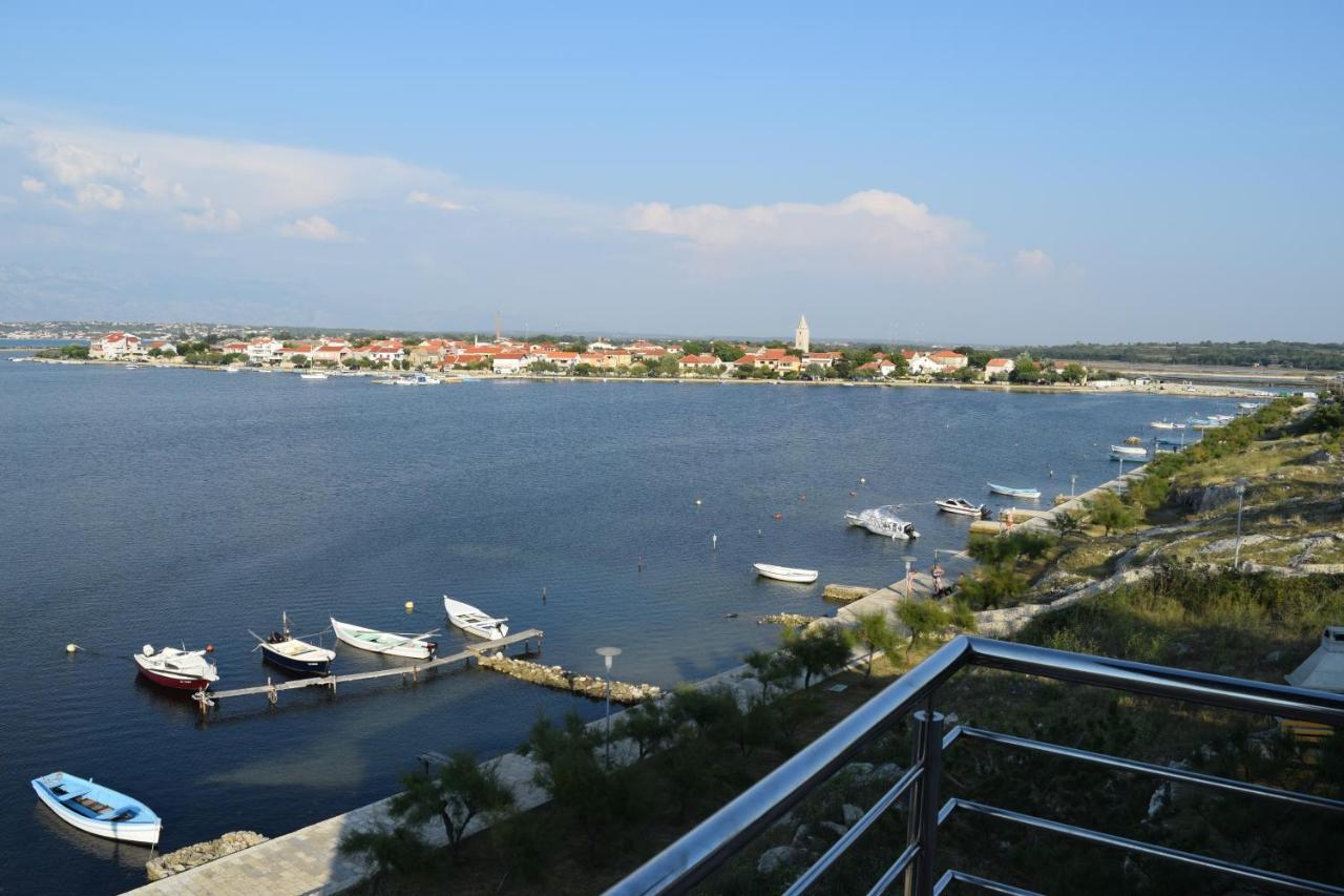 Seaside apartments with a swimming pool Nin, Zadar - 6153 Bagian luar foto